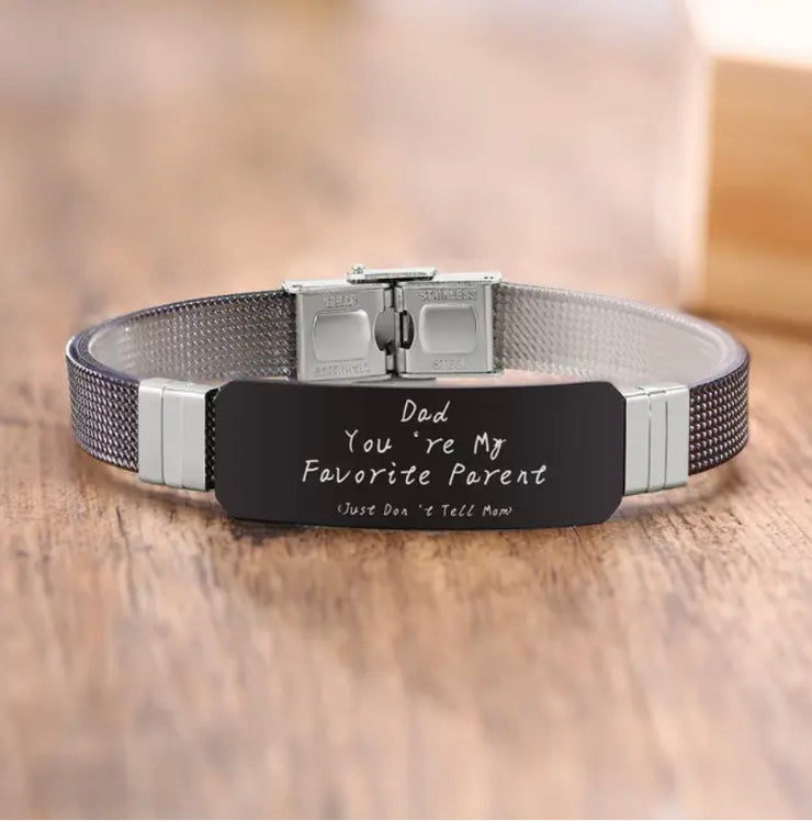 Gepersonaliseerde roestvrijstalen armband: een betekenisvol cadeau voor papa