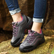 Ergonomic outdoor and hiking shoe, waterproof + free insoles